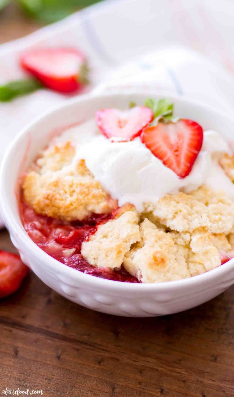 Easy Summer Strawberry Cobbler Flaky Biscuit & Juicy Filling
