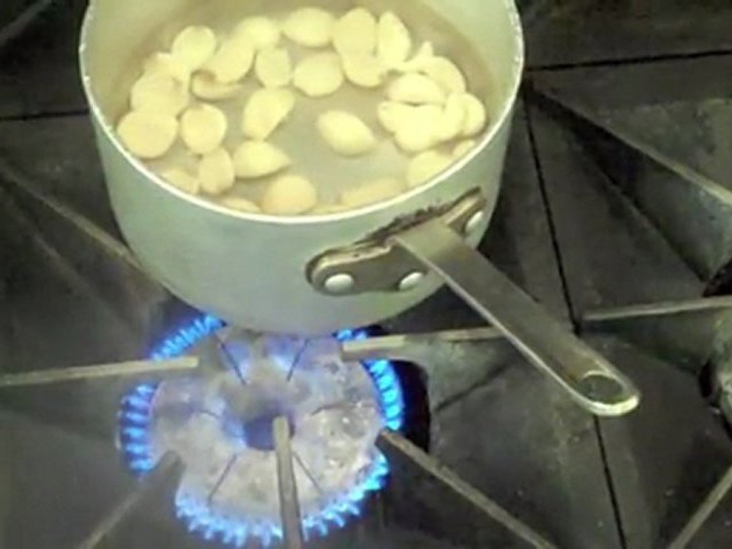 how to blanch garlic